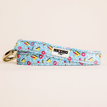 Load image into Gallery viewer, Retro Pet Bayside Leash Print