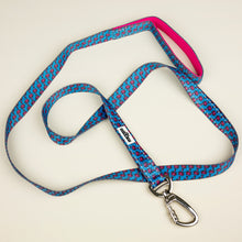 Load image into Gallery viewer, Retro Pet Paradise City Leash with Neoprene Handle